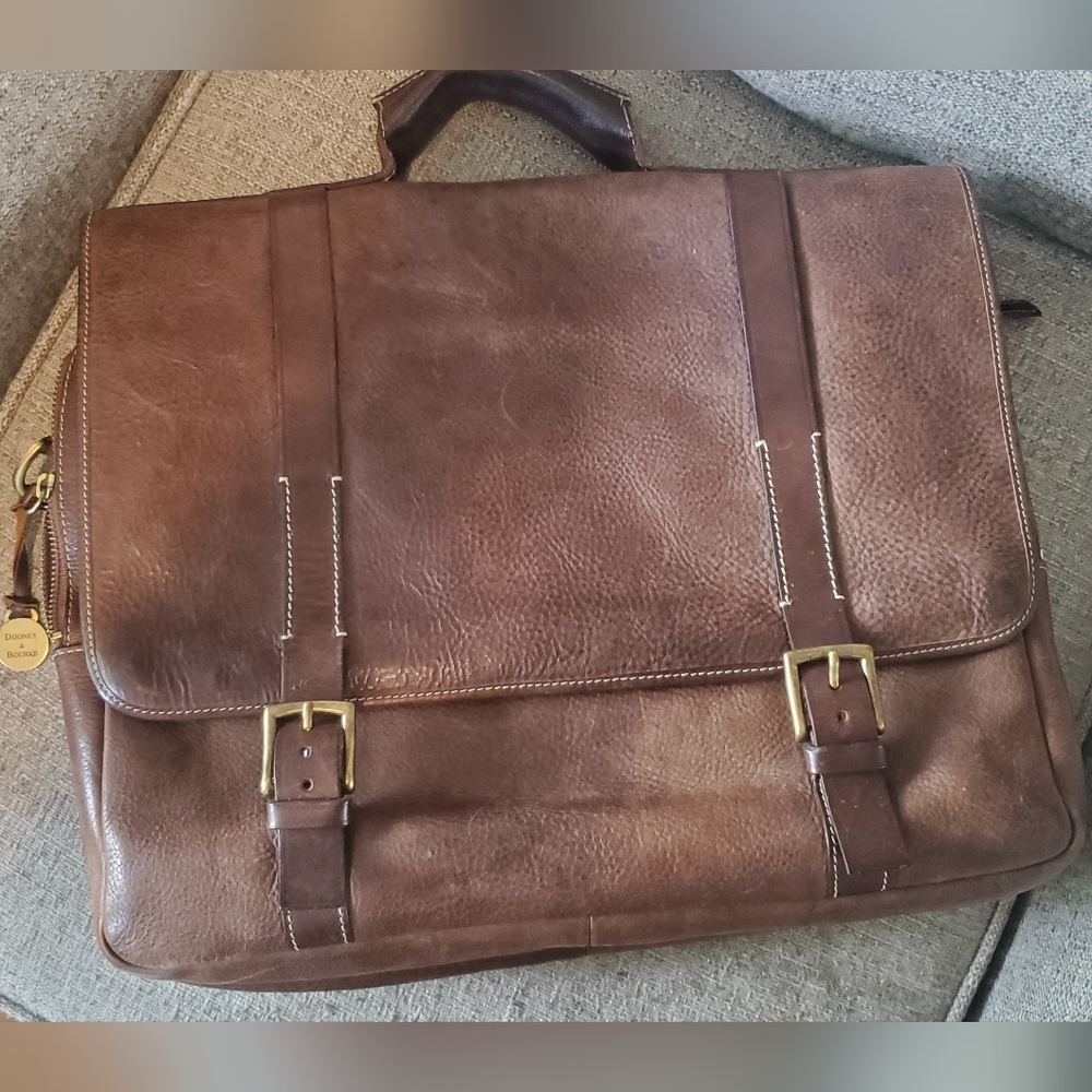 ♥️✨️Dooney and Bourke Genuine leather Briefcase✨️♥️